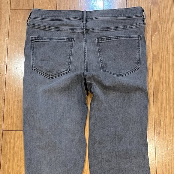 GAP Vintage Slim Mid Rise Jeans. Gray Wash. Size 10. NWOT. - Picture 4 of 7